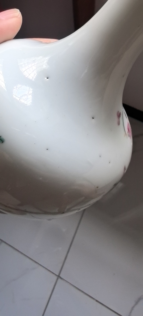 古玩陶瓷人物紋粉彩瓶真品鑒賞圖
