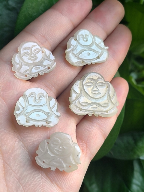 古玩玉器（放漏拍）清代和田玉雕“佛公帽花”拍賣，當(dāng)前價(jià)格990元