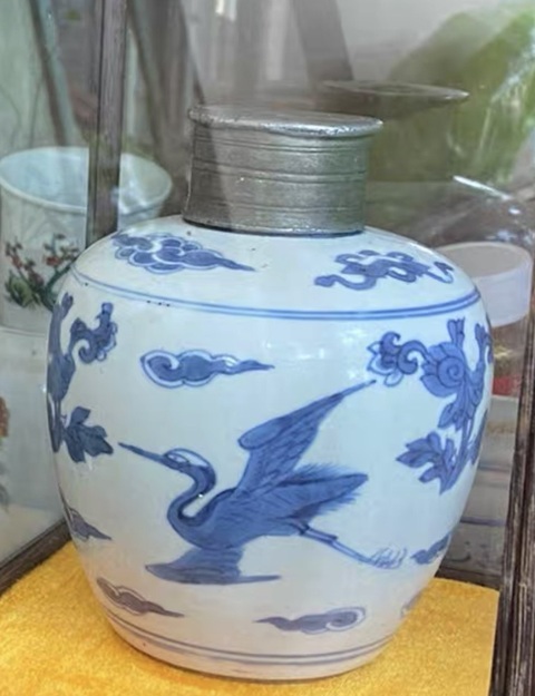 古玩陶瓷鶴紋青花瓶真品鑒賞圖