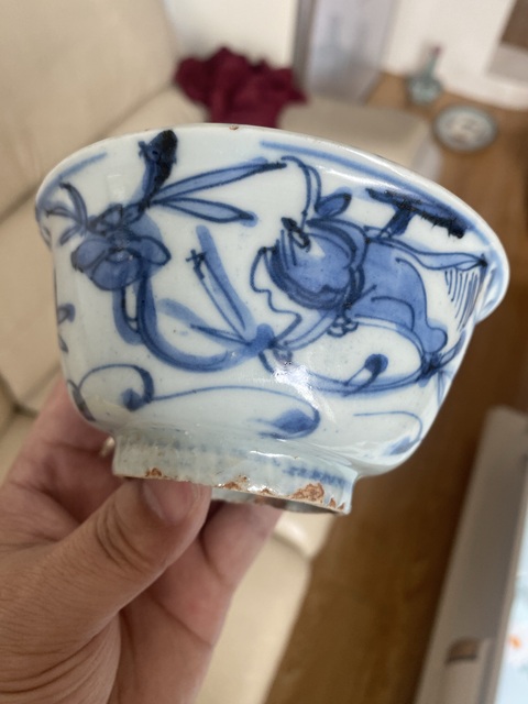 古玩陶瓷晚明青花獅子穿花紋茶碗真品鑒賞圖