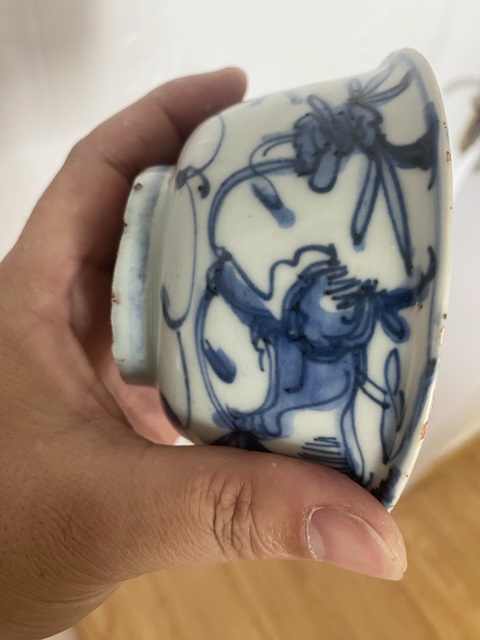 古玩陶瓷晚明青花獅子穿花紋茶碗真品鑒賞圖