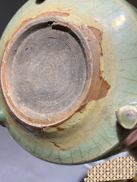 古玩陶瓷龍泉青瓷刻網格紋香爐真品鑒賞圖