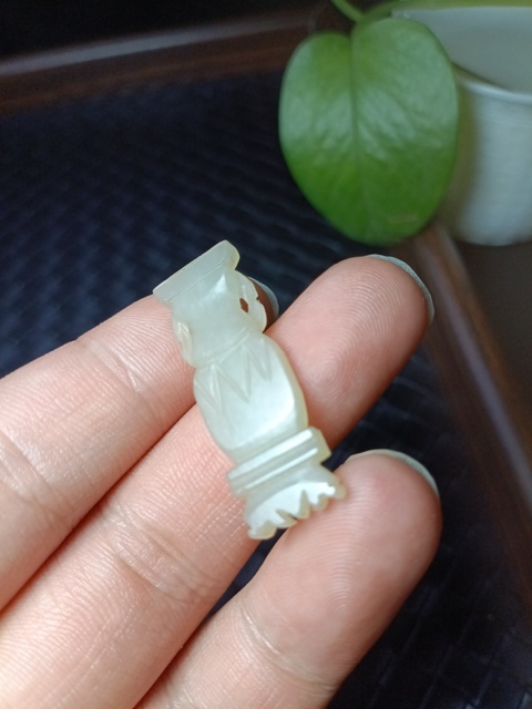 古玩玉器（一口價放漏）清代和田玉雕“寶瓶玉飾”拍賣，當前價格800元