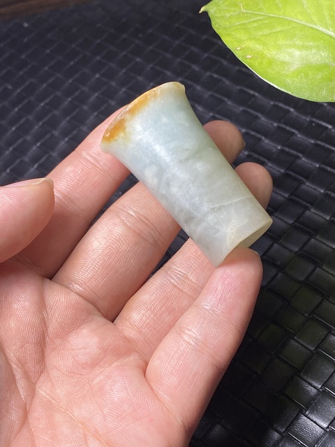 古玩玉器清代翡翠雕“煙槍嘴”拍賣，當前價格1900元