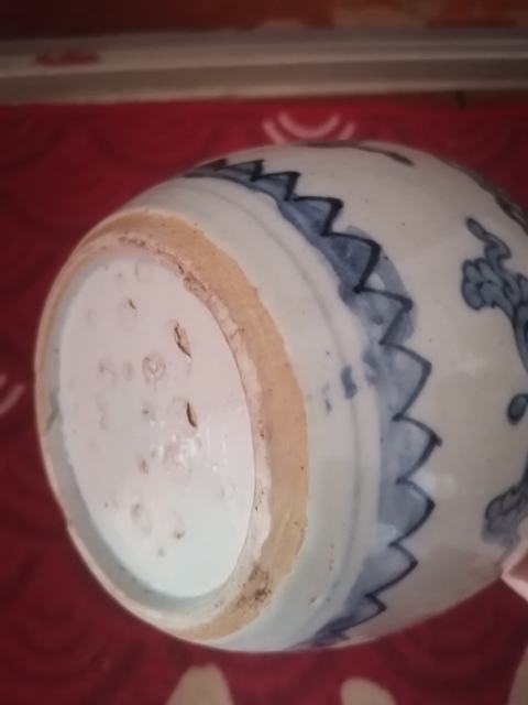 古玩陶瓷青花花卉紋罐真品鑒賞圖