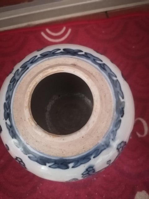 古玩陶瓷青花花卉紋罐真品鑒賞圖