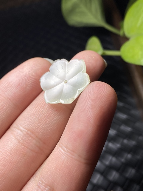 古玩玉器清代和田玉雕“帽花”拍賣,當前價格688元