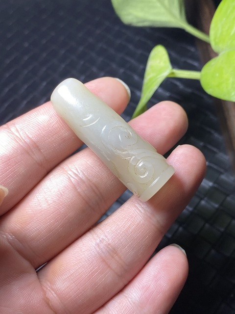 古玩玉器(一口價放漏)清民改和田玉雕“螭龍紋玉勒”拍賣,當前價格4500元