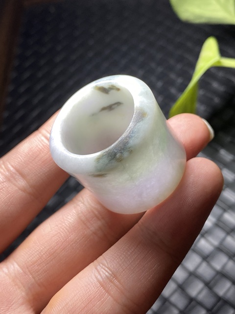 古玩玉器極美清代翡翠雕“素紋扳指”拍賣，當前價格5500元