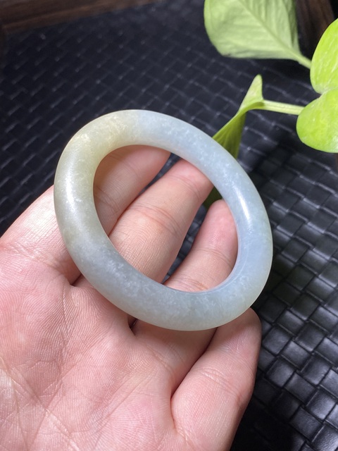 古玩玉器清代天然翡翠手鐲拍賣,當前價格4600元
