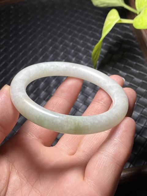 古玩玉器清代天然翡翠手鐲拍賣,當前價格7000元