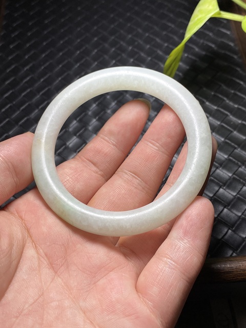 古玩玉器清代天然翡翠手鐲拍賣,當前價格7000元