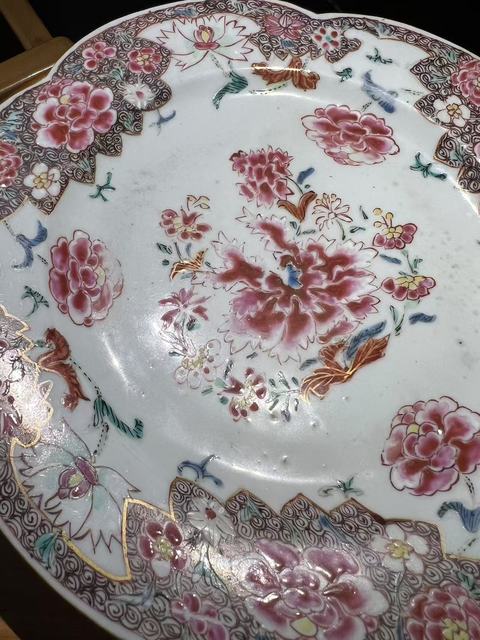古玩陶瓷粉彩花卉紋花口盤真品鑒賞圖