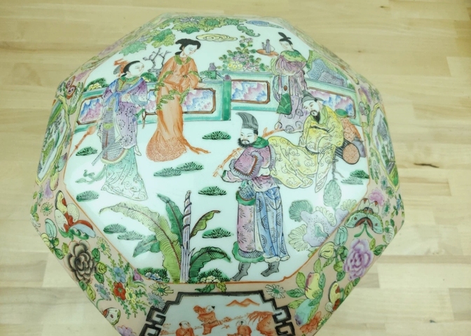 古玩陶瓷廣彩人物故事紋捧盒真品鑒賞圖