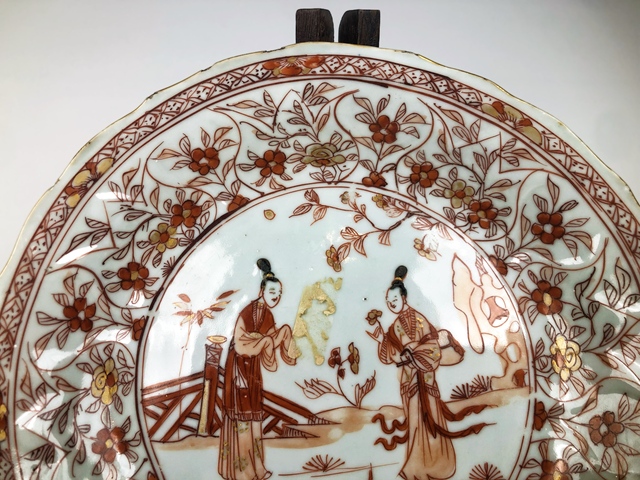 古玩陶瓷清康熙·礬紅描金仕女圖花口盤拍賣,當前價格0元