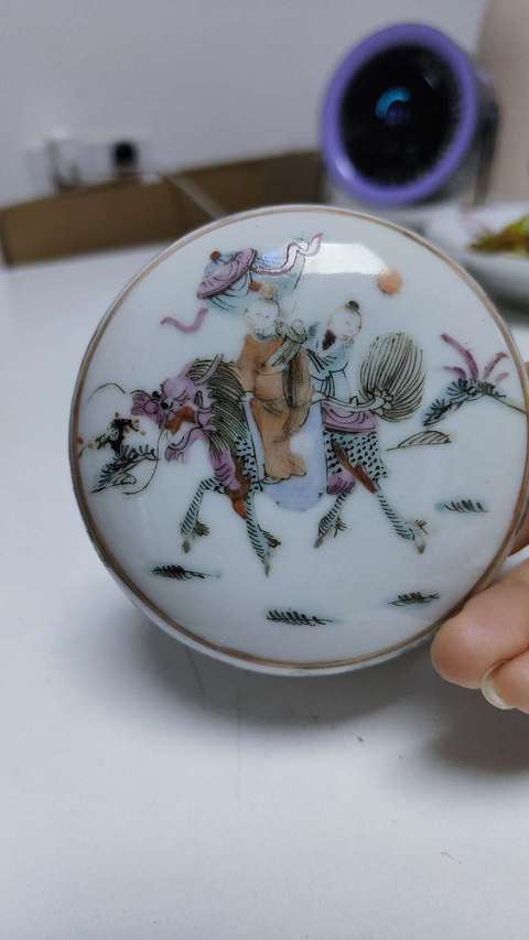 古玩陶瓷晚清細路粉彩印泥盒真品鑒賞圖