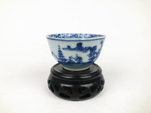 古玩陶瓷清康熙·青花山水人物茶圓拍賣,當前價格297元