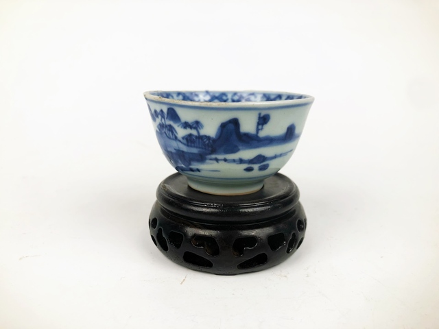 古玩陶瓷清康熙·青花山水人物茶圓拍賣,當前價格297元