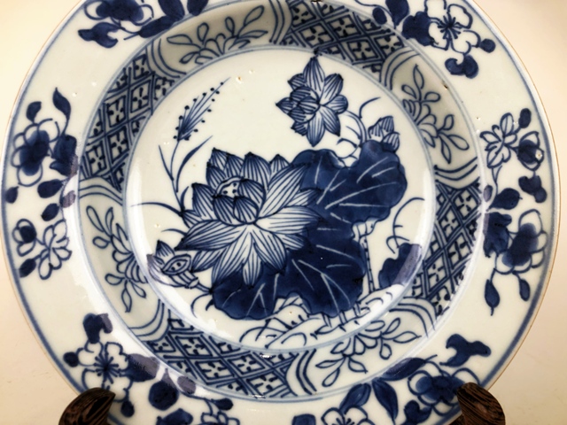 古玩陶瓷清康熙·青花荷花折沿盤拍賣,當前價格0元