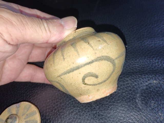 古玩陶瓷青花蓋罐真品鑒賞圖