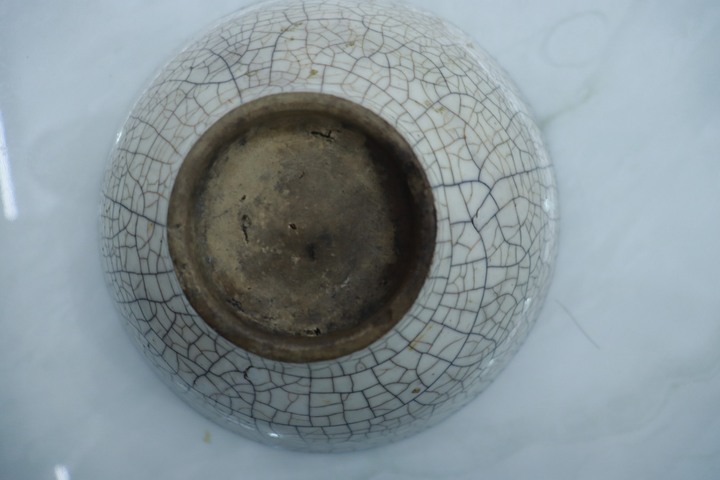 古玩陶瓷哥釉青花炫紋碗真品鑒賞圖