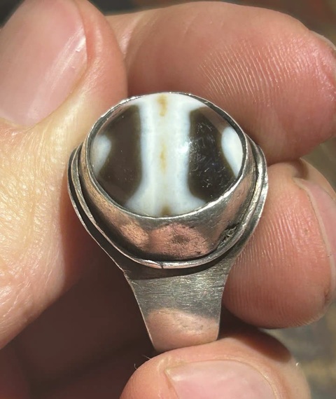 古玩玉器天珠鑲嵌戒指真品鑒賞圖
