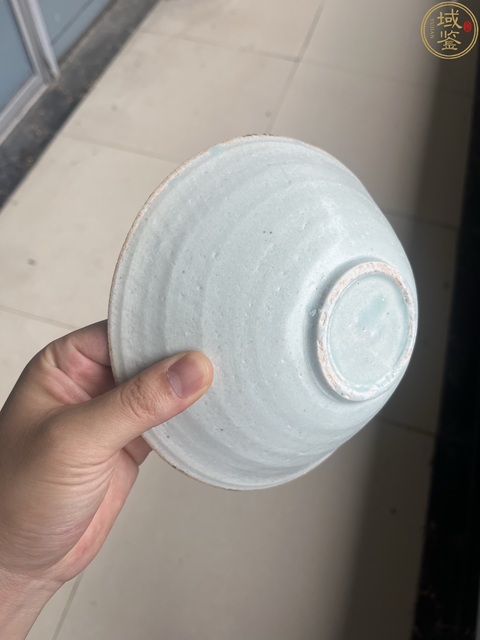 古玩陶瓷青白釉刻花卉紋斗笠碗真品鑒賞圖