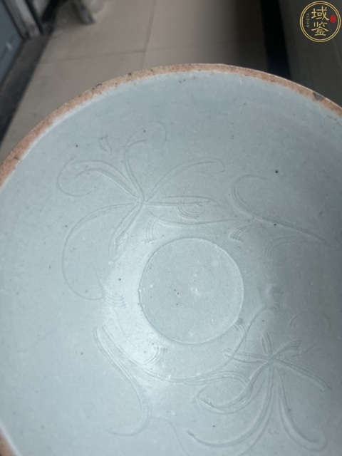 古玩陶瓷青白釉刻花卉紋斗笠碗真品鑒賞圖