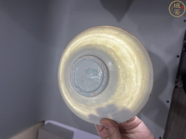 古玩陶瓷青白釉刻花卉紋斗笠碗真品鑒賞圖