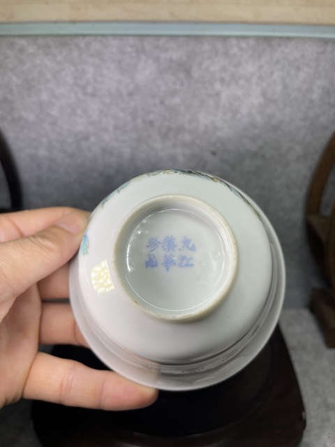古玩陶瓷民國琺瑯彩錦雞牡丹圖蓋碗拍賣,當前價格4688元