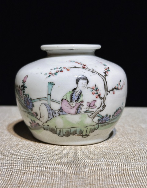 古玩陶瓷粉彩仕女人物石榴尊拍賣，當前價格1888元