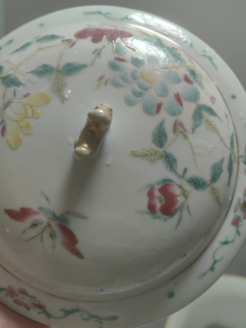 古玩陶瓷粉彩花卉紋粥罐拍賣,當(dāng)前價(jià)格3000元