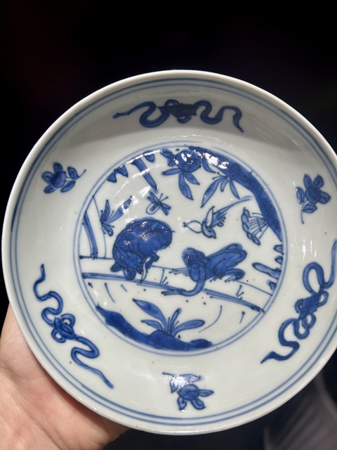 古玩陶瓷青花喜祿封侯圖盤真品鑒賞圖