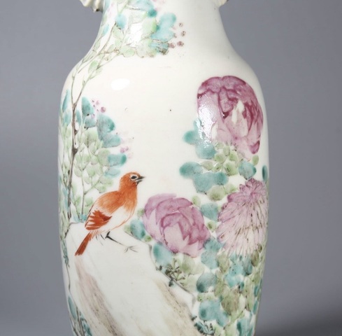 古玩陶瓷清光緒 淺絳彩花鳥(niǎo)紋雙耳瓶真品鑒賞圖
