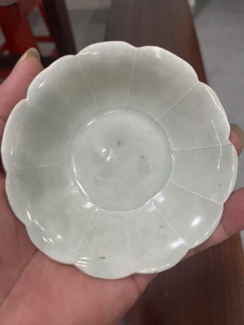 古玩陶瓷湖田窯青白釉葵口洗真品鑒賞圖