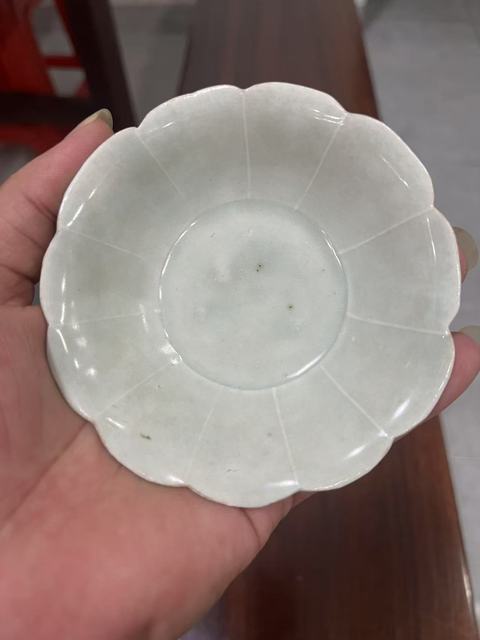 古玩陶瓷湖田窯青白釉葵口洗真品鑒賞圖
