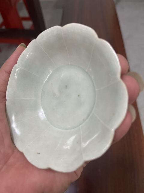 古玩陶瓷湖田窯青白釉葵口洗真品鑒賞圖