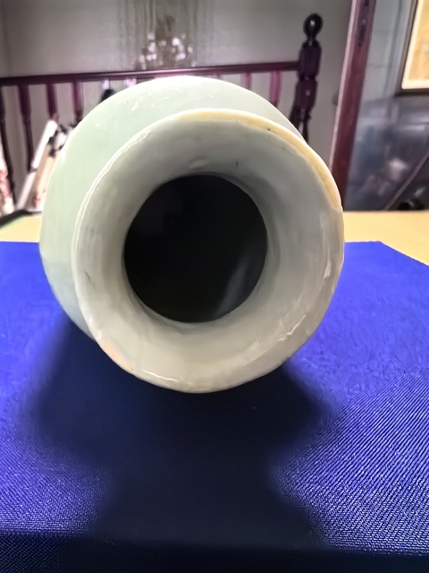 古玩陶瓷青釉瓶真品鑒賞圖