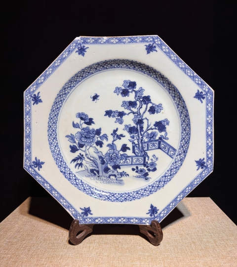 古玩陶瓷青花花卉紋八方盤真品鑒賞圖