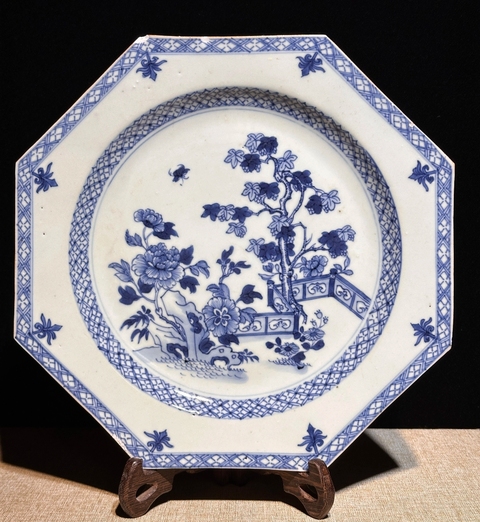 古玩陶瓷青花花卉紋八方盤真品鑒賞圖
