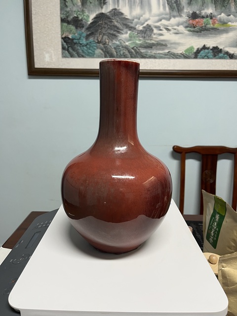 古玩陶瓷紅釉天球瓶真品鑒賞圖