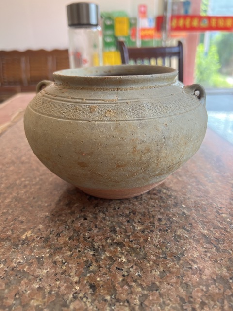 古玩陶瓷青釉罐（局部剝釉）真品鑒賞圖