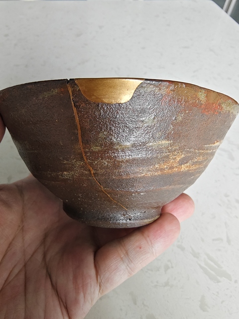 古玩陶瓷褐釉葵口碗真品鑒賞圖