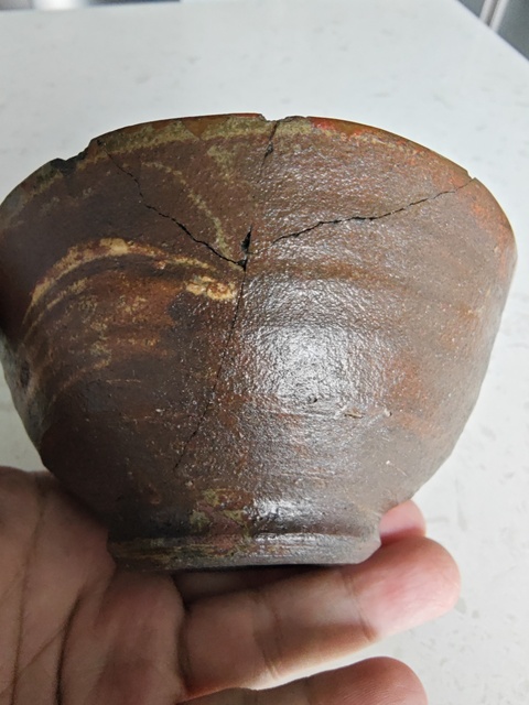 古玩陶瓷褐釉葵口碗真品鑒賞圖