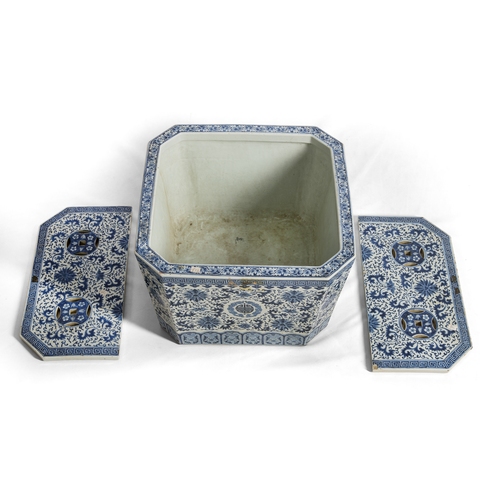 古玩陶瓷清代冰鑒真品鑒賞圖