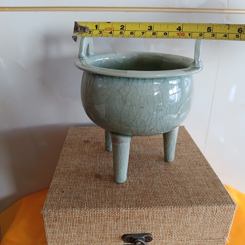 古玩陶瓷龍泉爐（殘修）真品鑒賞圖