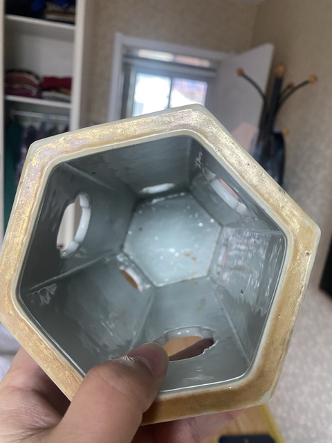 古玩陶瓷同治細路粉彩六方開窗帽筒真品鑒賞圖