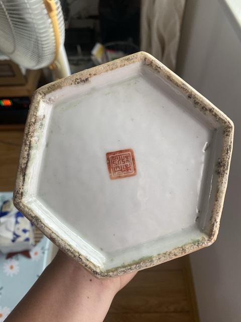 古玩陶瓷同治細路粉彩六方開窗帽筒真品鑒賞圖