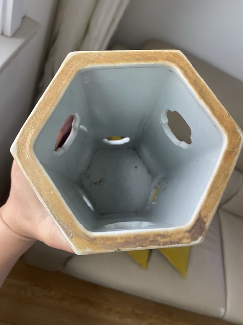 古玩陶瓷同治細路粉彩六方開窗帽筒真品鑒賞圖