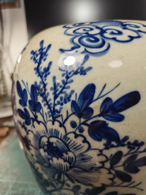 古玩陶瓷豆青釉青花鳳穿牡丹圖冬瓜罐真品鑒賞圖
